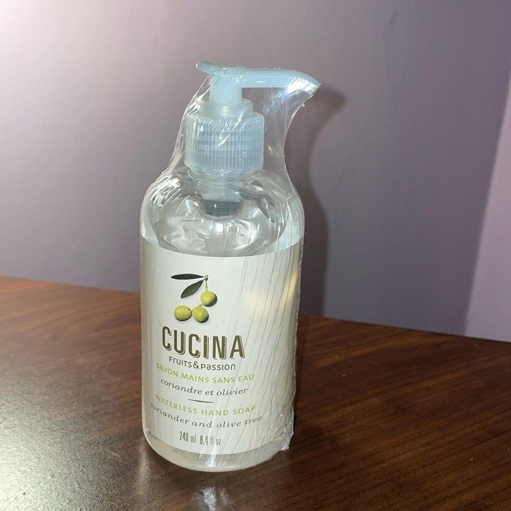 Cucina Waterless Hand Soap -240 ml
